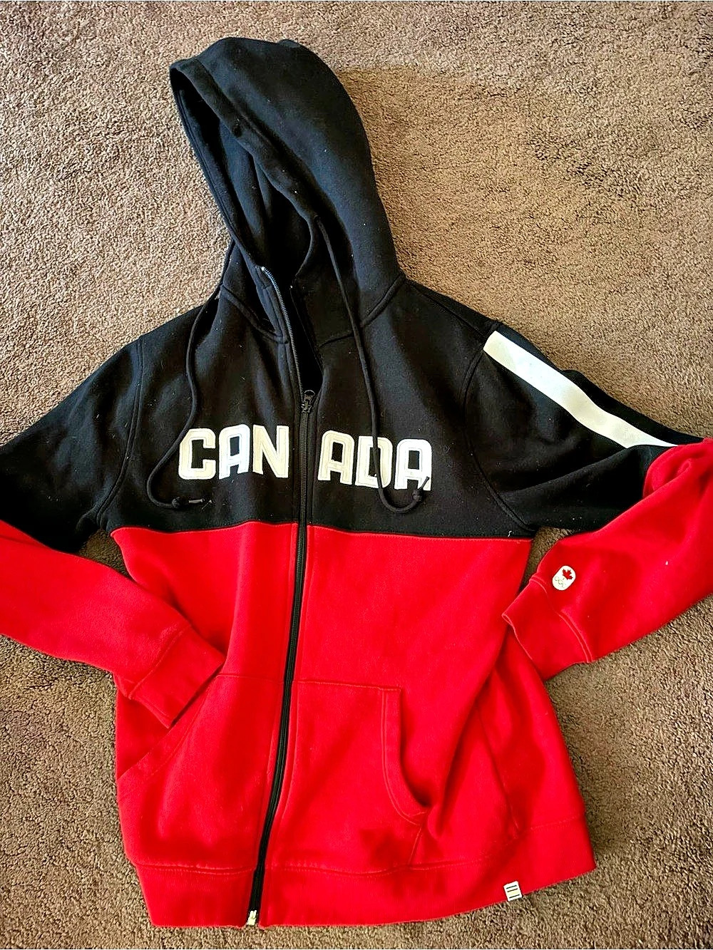 Roots Color Block Hoodie Size Medium